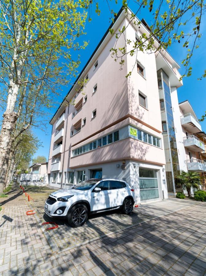 Residence Alessandra Cesenatico Εξωτερικό φωτογραφία